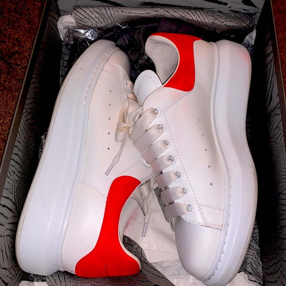 Alexander McQueen oversized sneaker